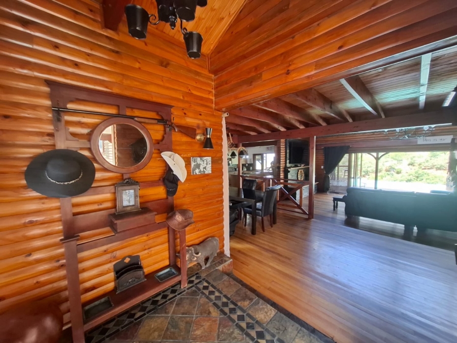 5 Bedroom Property for Sale in Waterkloof East North West